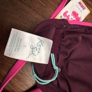 NWT Women's Swimming wear top sz S
NWT
Kona Sol